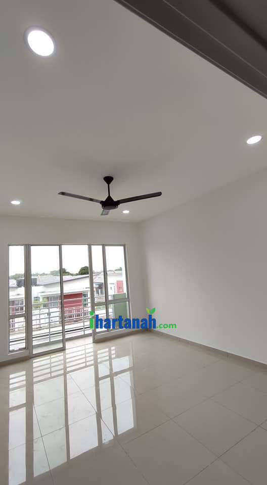 Teluk Panglima Garang, Taman Bentara, 2 Storey Terrace