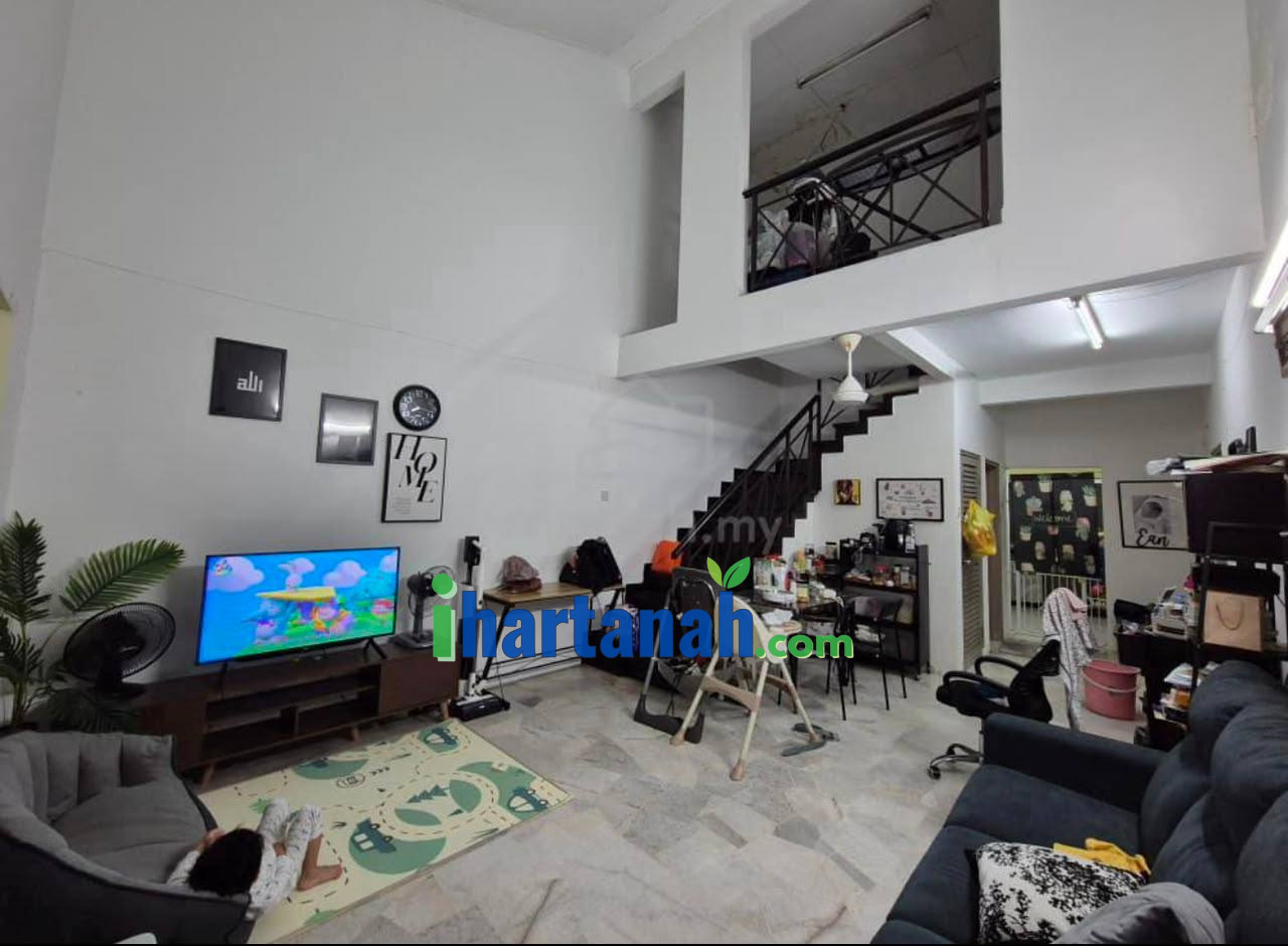 Subang Jaya, USJ 6, 1.5 Storey (Intermediate)