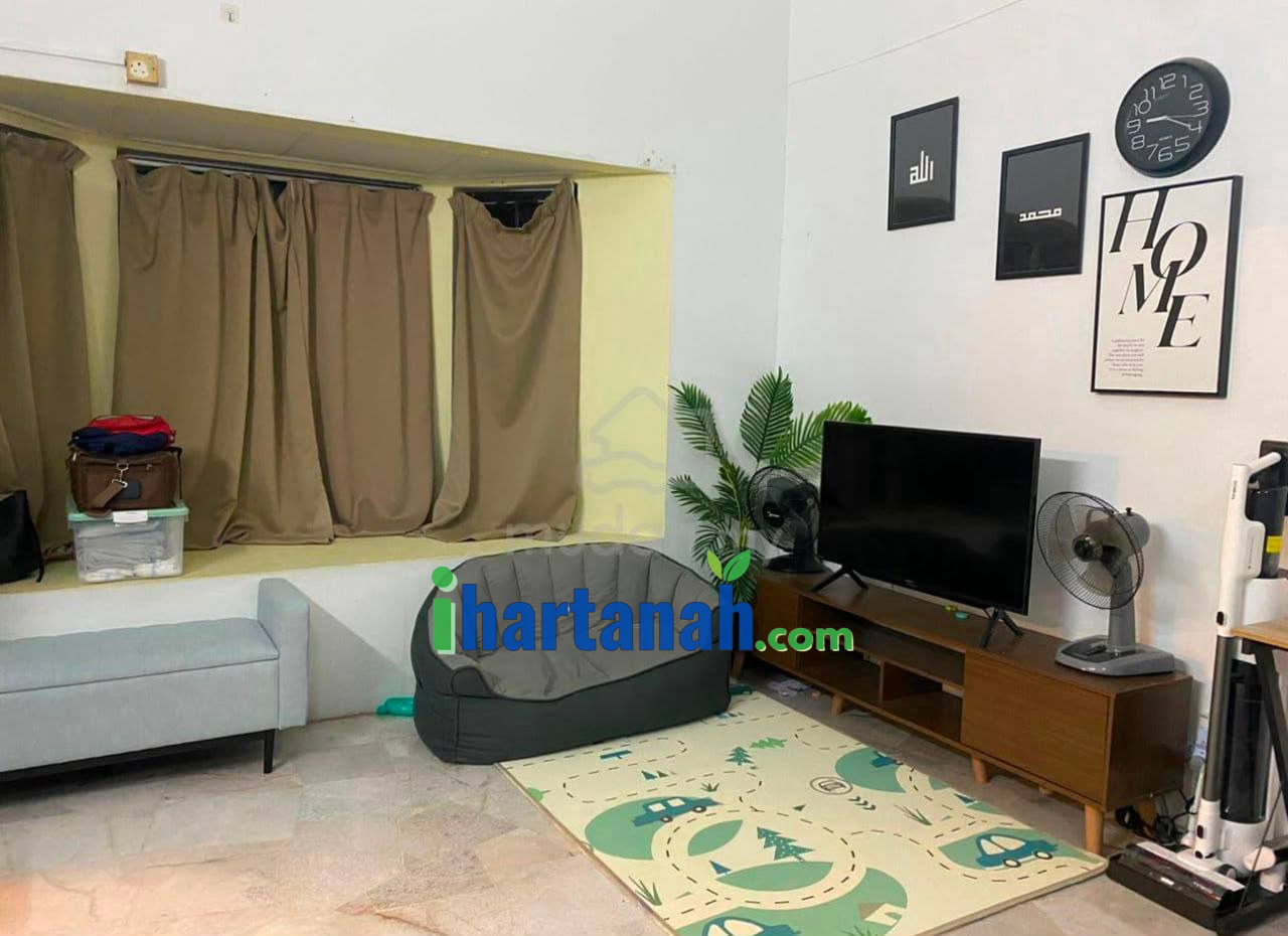 Subang Jaya, USJ 6, 1.5 Storey (Intermediate)